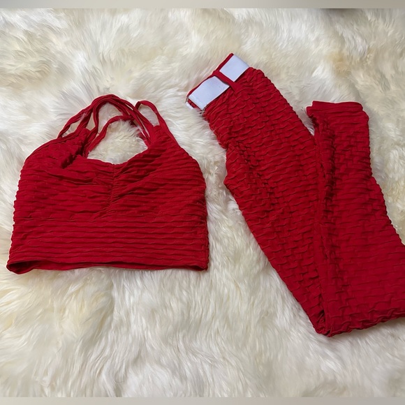 Gorgeous textured Brazilian set ( Bra + Leggings) 💙🤍❤️💜 - Picture 13 of 14